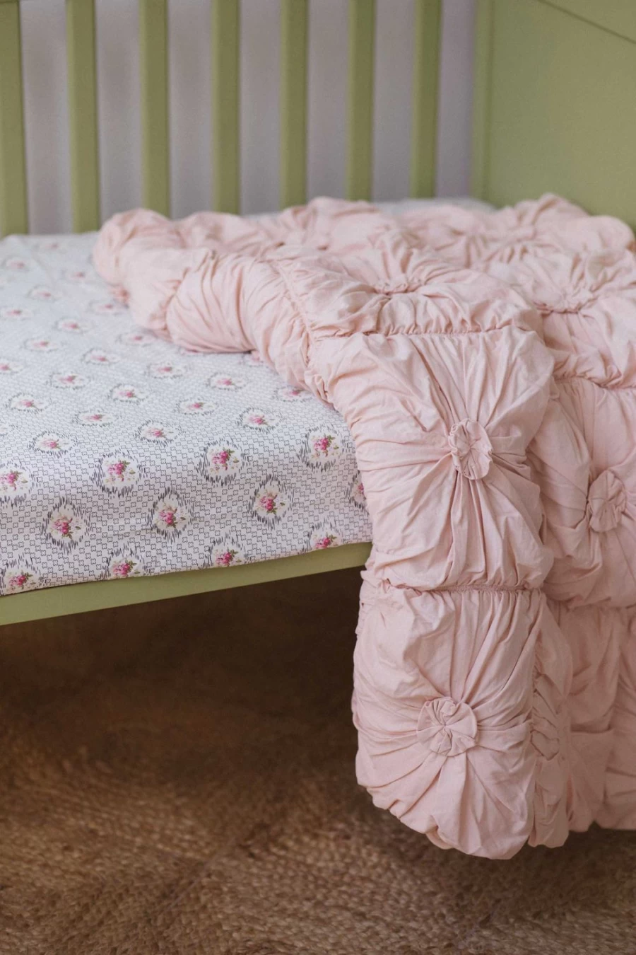 Lazybones Women's Organic Cotton Tuscan Pink Rosette Quilt - Soft & Stylish Cot Bedding
