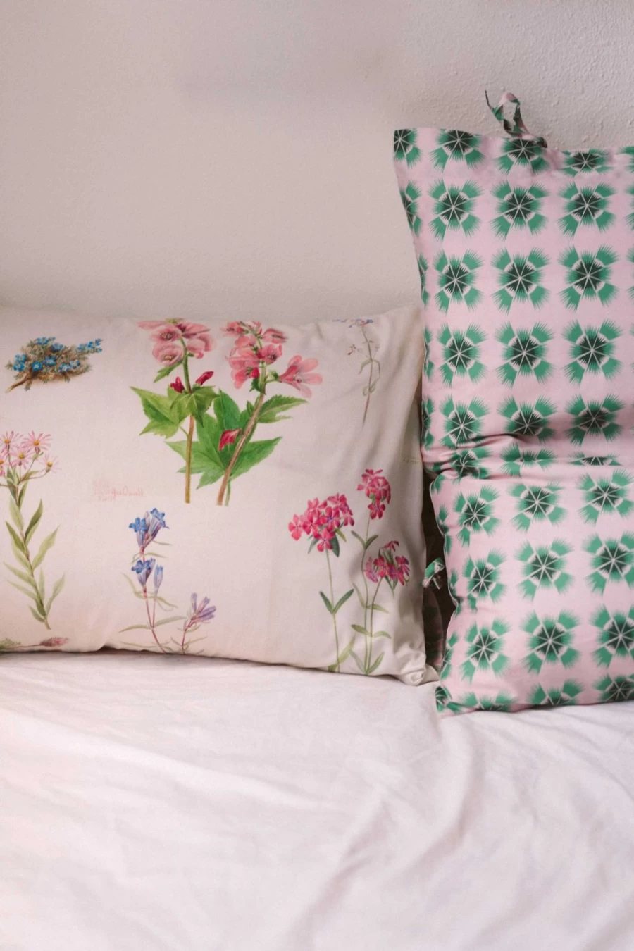 Lazybones Women's Organic Cotton Mary Vw Pillowcase Set - Soft Luxury Bedding
