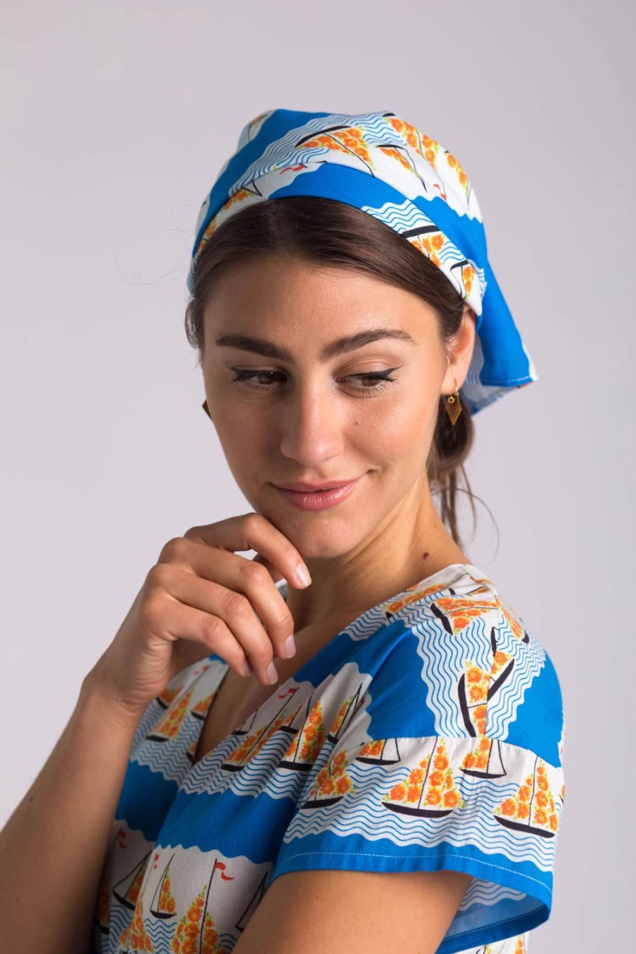 "Lazybones Women's Organic Cotton Square Scarf - Seaside Pattern"