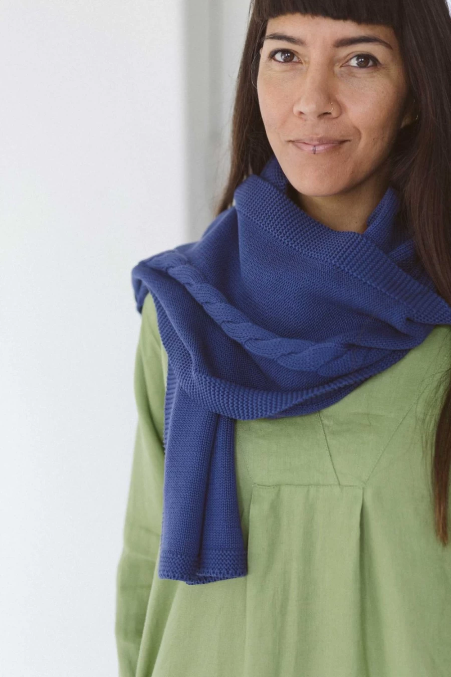 Lazybones Women's Organic Cotton Cable Knit Scarf in Indigo