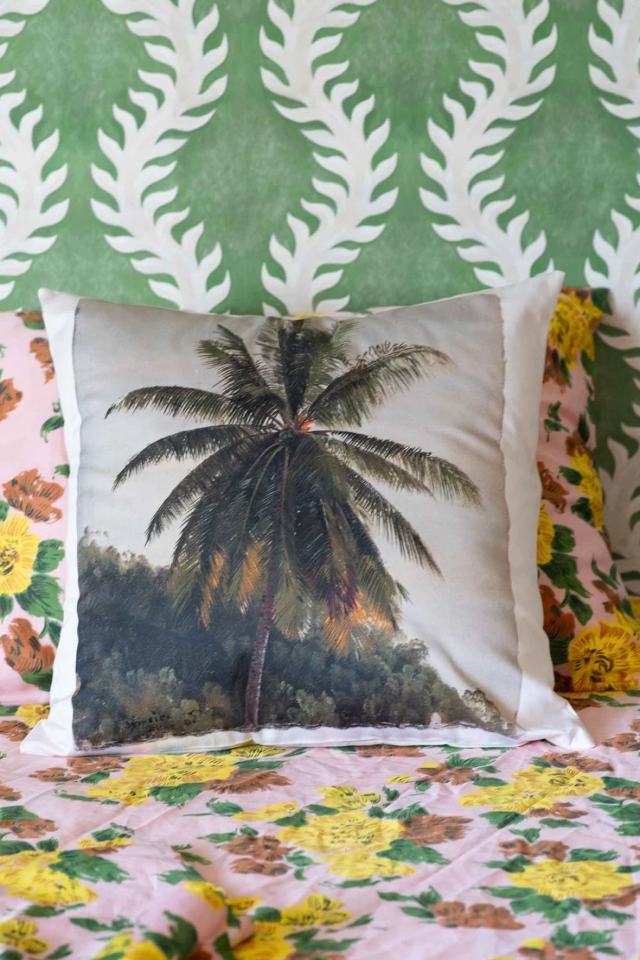 "Lazybones Women's Tropical Palm Trees Decorative Cushion Cover"