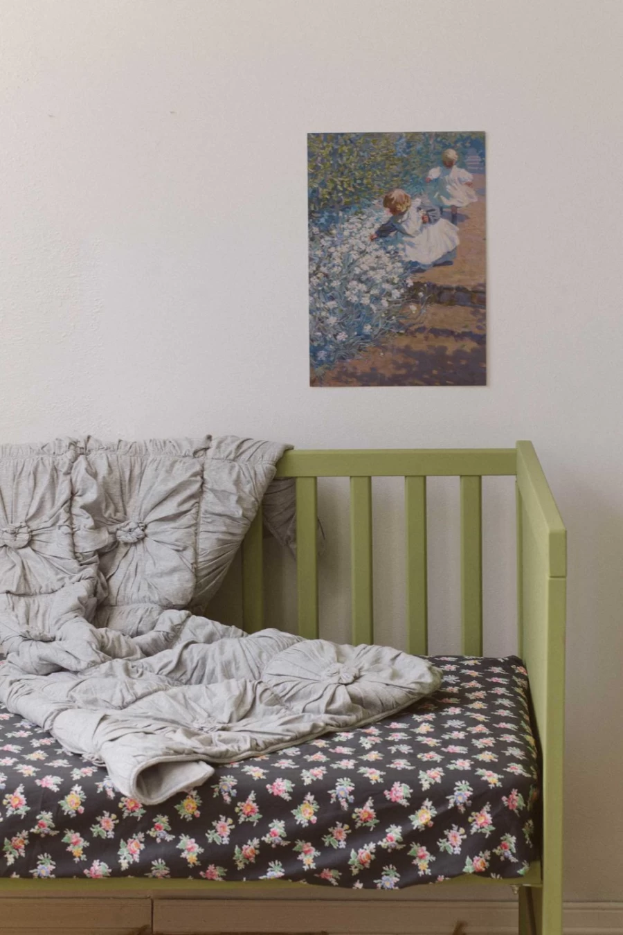 "Lazybones Women's Floral Art Print - Picking Flowers Wall Decor"