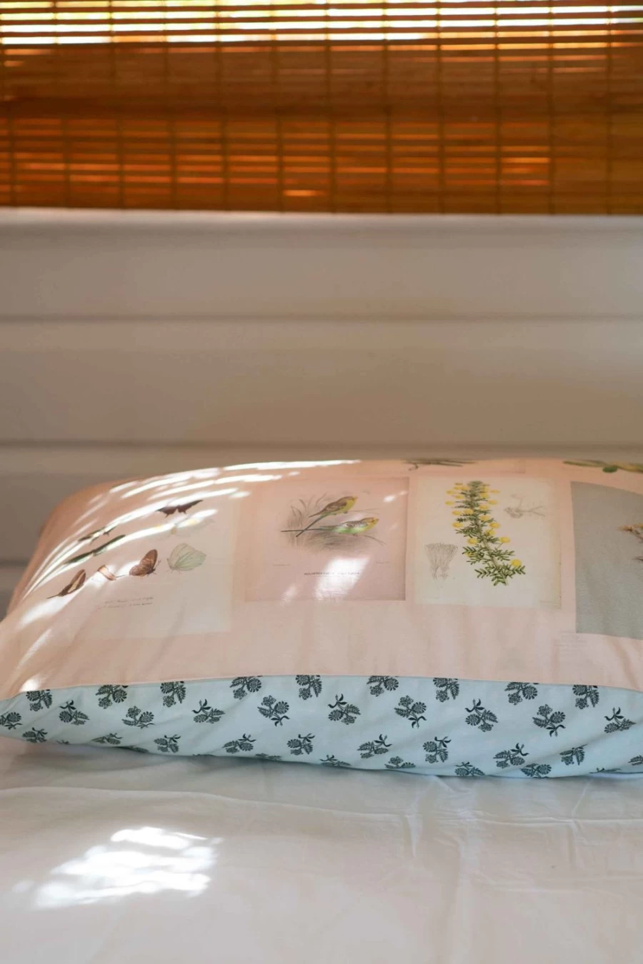 Lazybones Women's Floral Scrapbook Design Pillowcase Set - 2 Piece Bedding Accessories