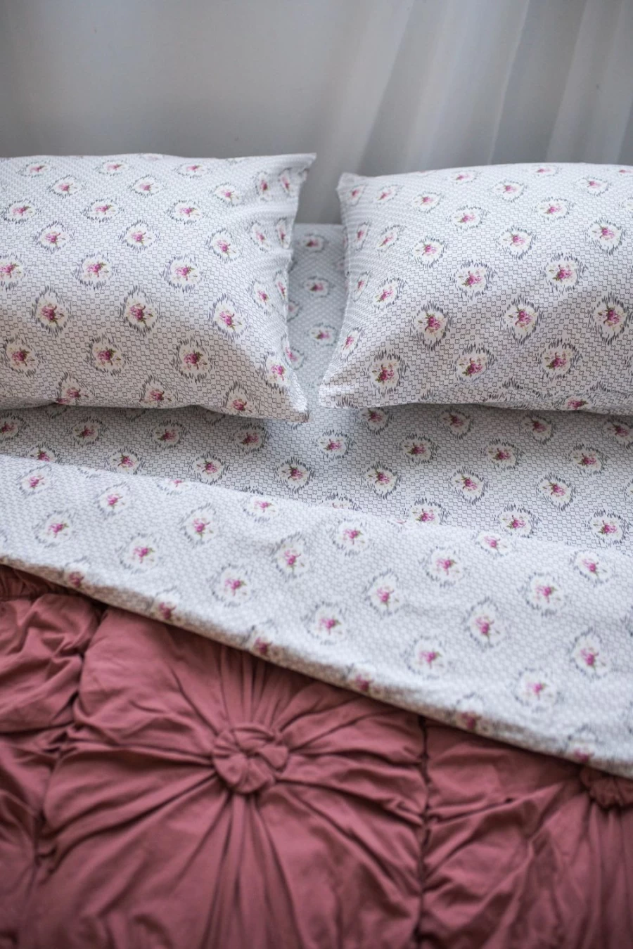 "Lazybones Women's Organic Cotton Pillowcase Set – Vienna Design"