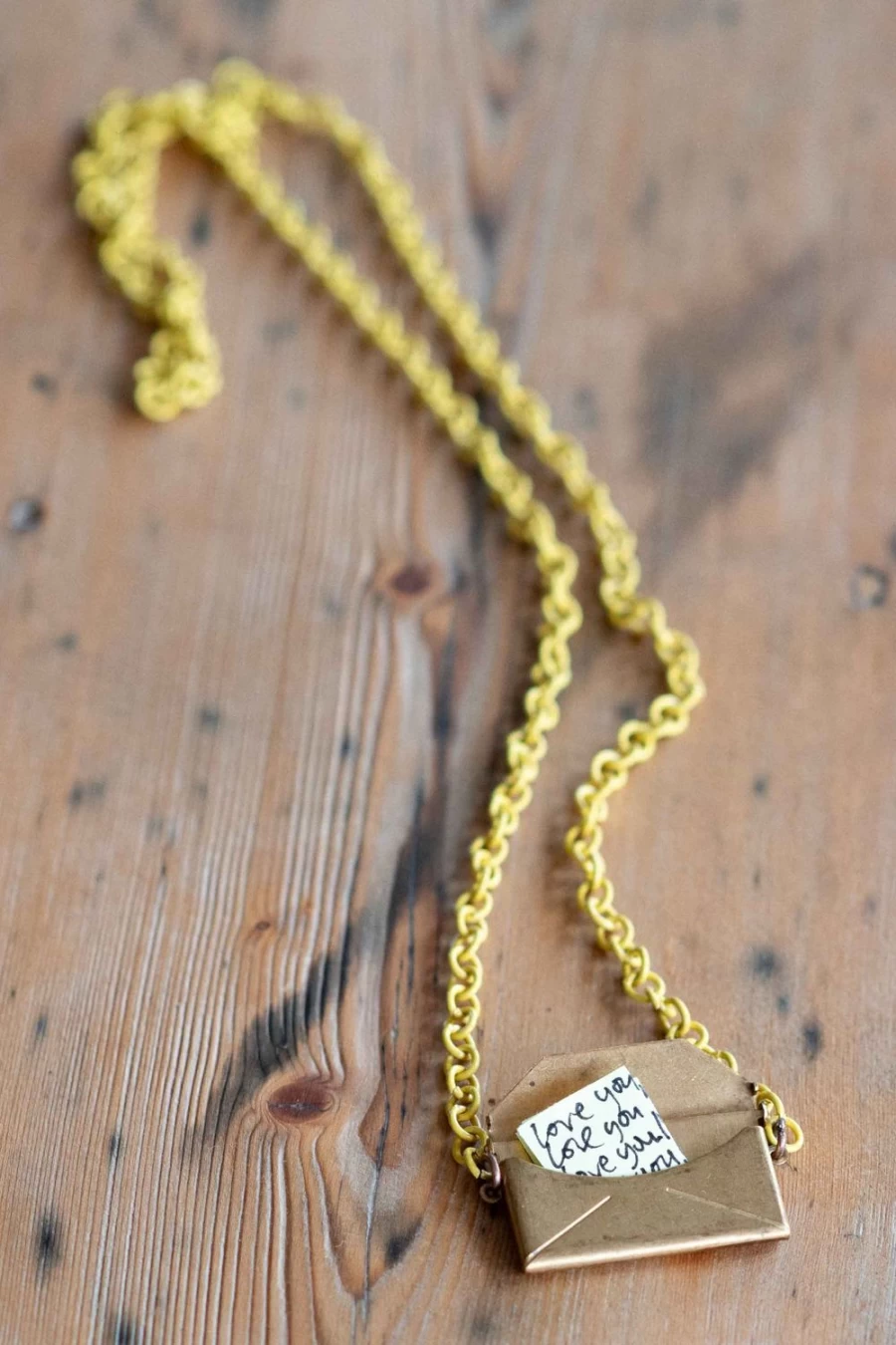 Lazybones Women's Envelope Pendant Necklace - Elegant Gold-Tone Chain Jewelry Gift
