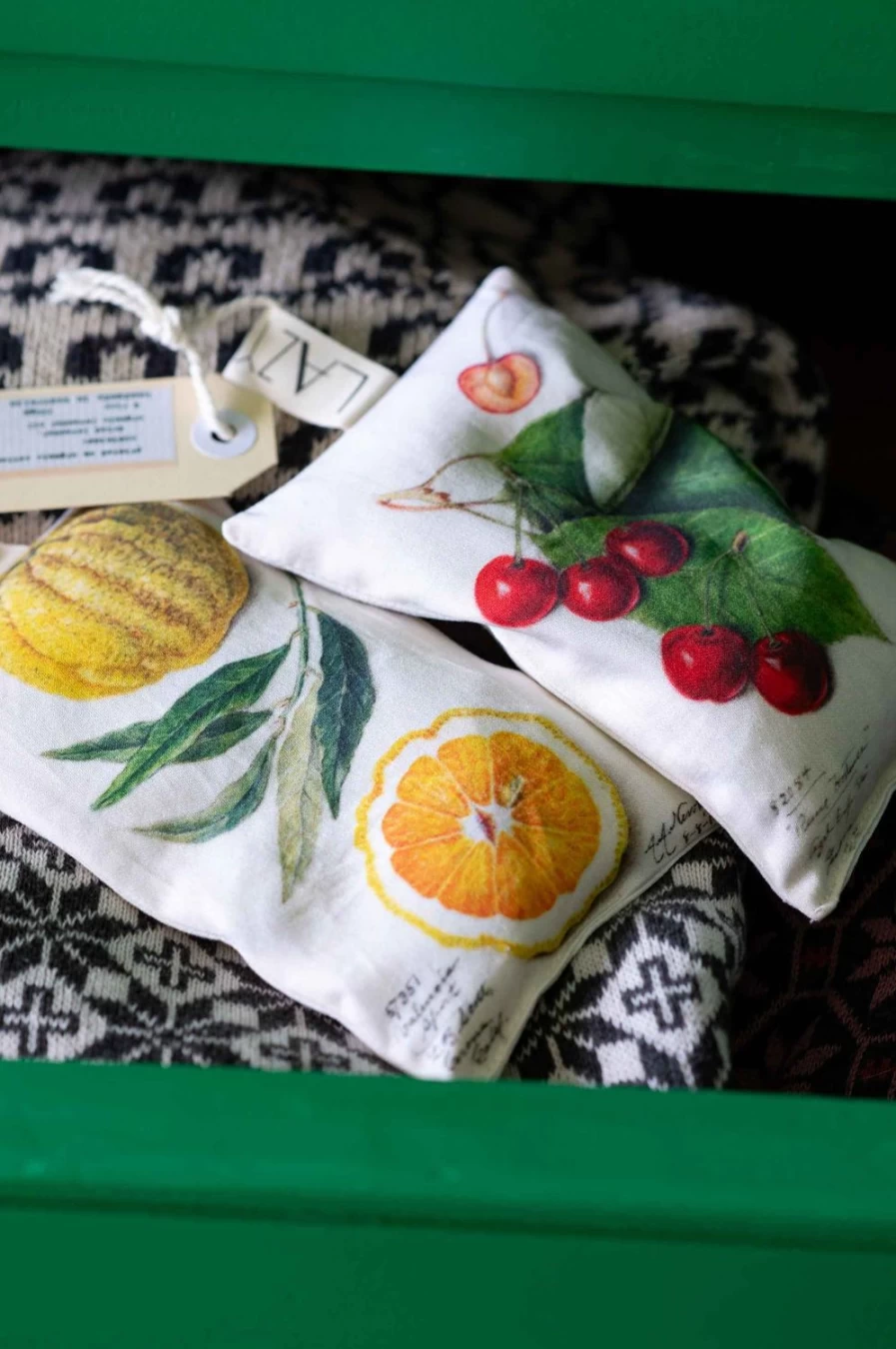 Lazybones Women's Valencia Scented Sachet - Fragrant Aromatic Pouch for Drawers & Closets