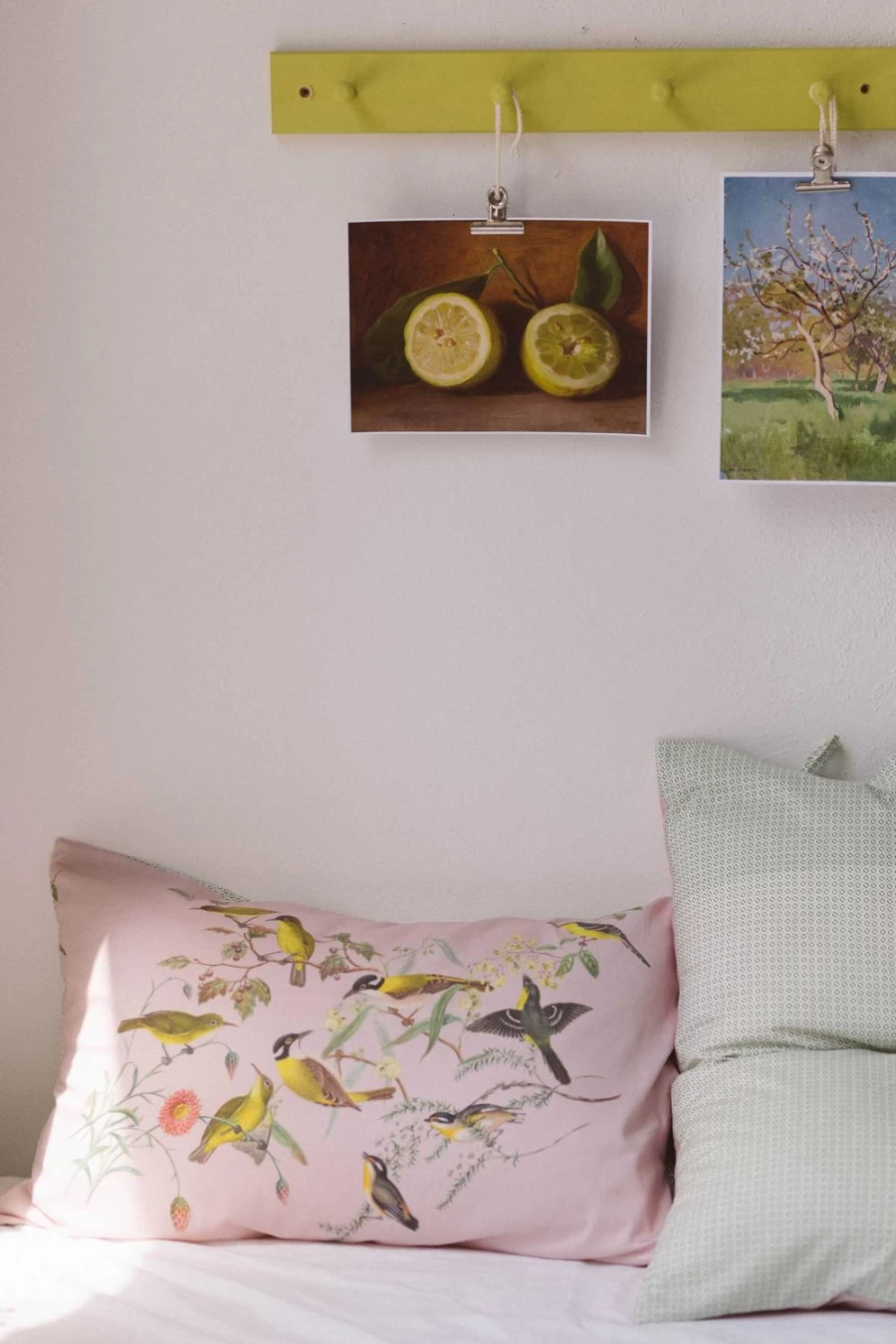 Lazybones Women's Yellow Birds Organic Cotton Pillowcase Set - Soft & Hypoallergenic