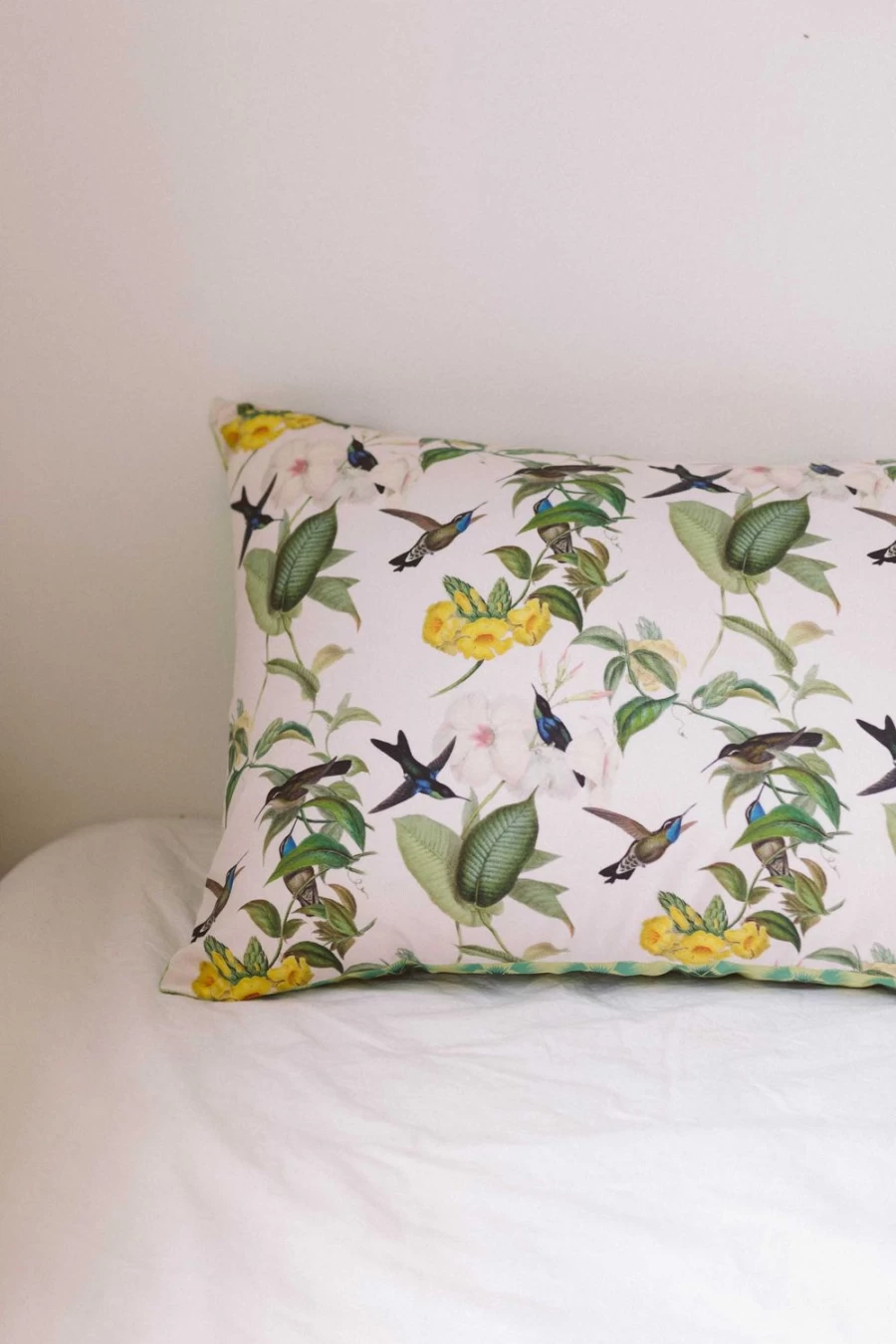 Lazybones Women's Organic Cotton Hummingbird Pillowcase Set - Soft & Hypoallergenic
