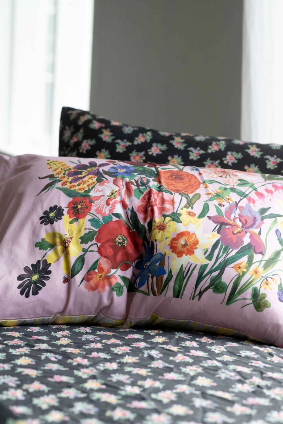 Lazybones Women's Organic Cotton Rainbow Floral Pink Pillowcase Set - Soft Luxury Bedding